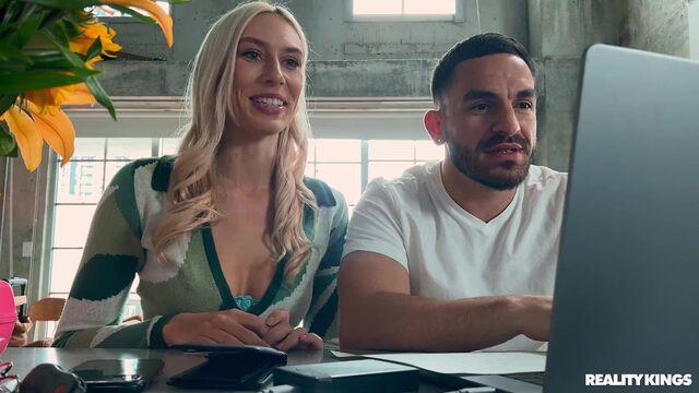 Kay Lovely doggystyle bang