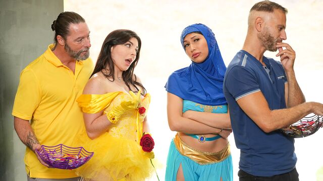 Keira Croft and Penelope Woods curvy porn