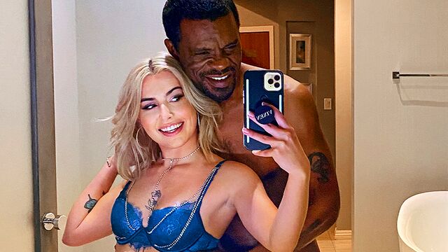 Chanel Camryn short hair sex