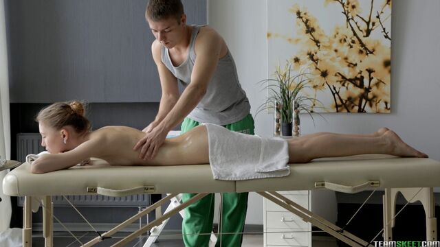 Eva Kay medium size tits video