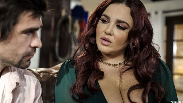 Natasha Nice and Lucky Fate curvy scene