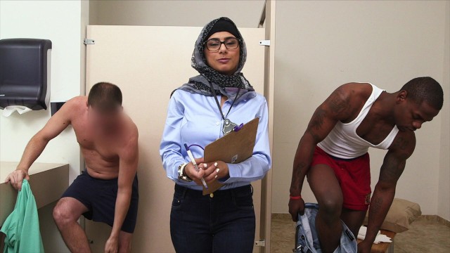 Tony Rubino and Mia Khalifa big tits action