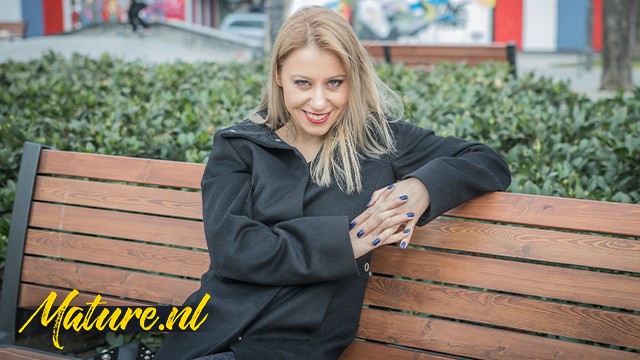 Nikky Thorne clit sucker film