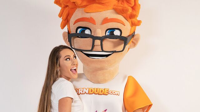 Mackenzie Mace skinny video