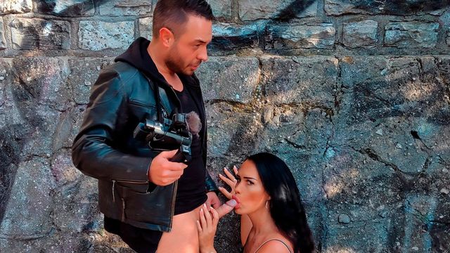 Andy Star oral scene