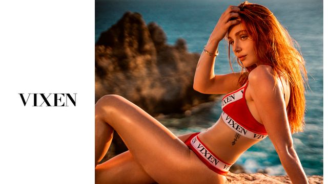 Jia Lissa and Lacy Lennon handjob bang