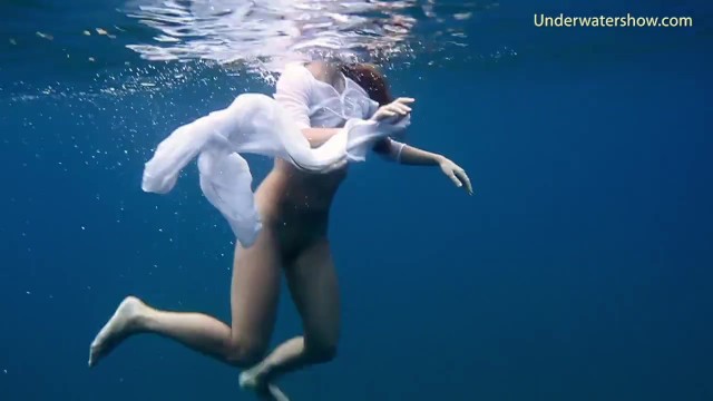  underwater teen (18+) video