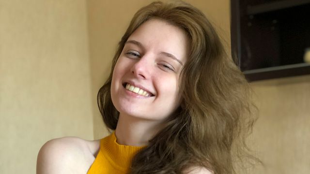 Sienna Kim gaping screw