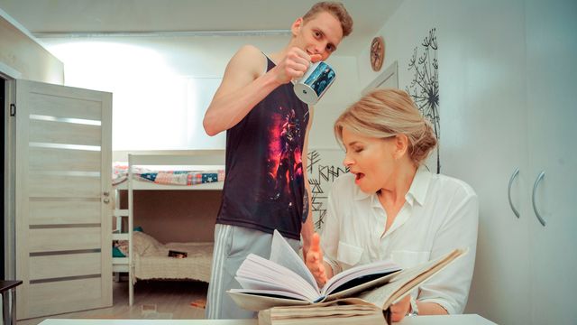 Noname blowjob scene