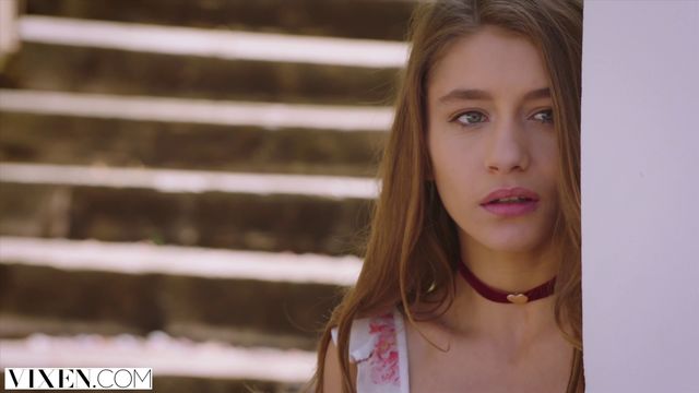 Rebel Lynn oral scene