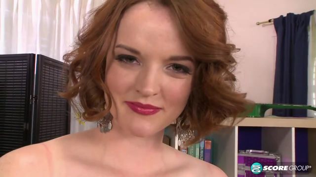 Bebe Cooper gaping screw