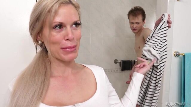 Noname big cock bang