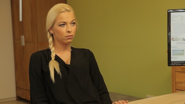 Karol Lilien sex on table scene