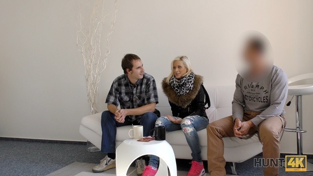 Ria Sunn czech action