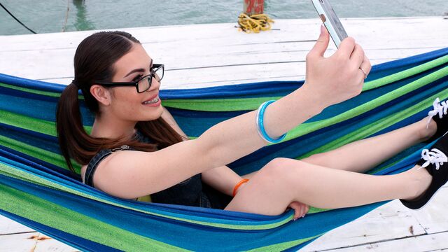 Veronica Valentine oral porn