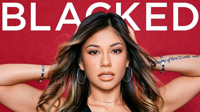 Xxlayna Marie medium size tits porn