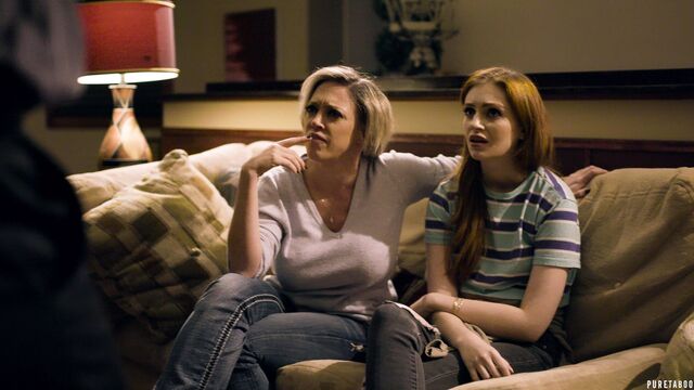 Dee Williams and Maya Kendrick blowjob scene