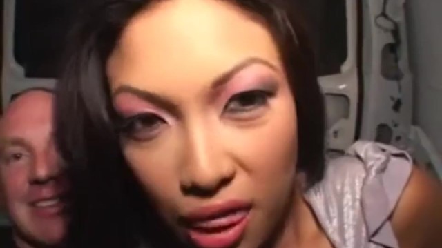 Kea Kulani roughsex action