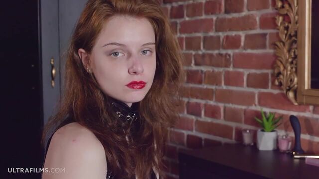 Sienna Kim gaping screw