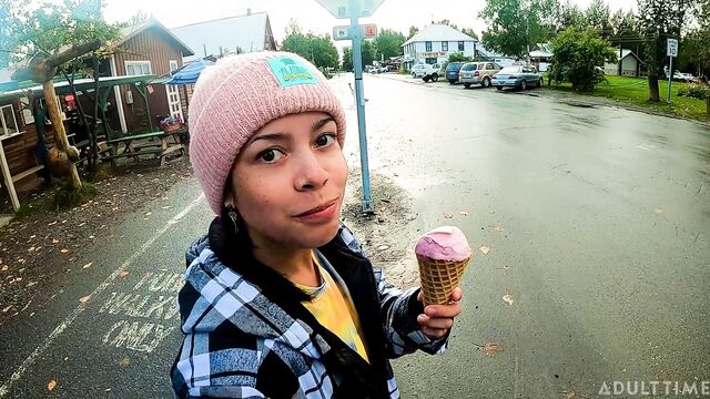 Lana Mars and AKGingersnaps kissing screw