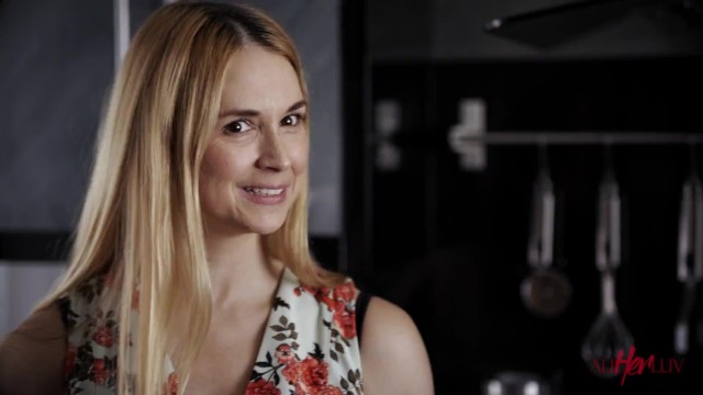 Sarah Vandella tribadism film