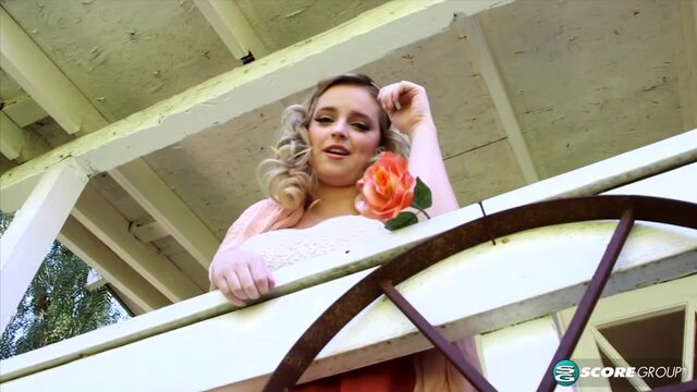 Codi Vore close up smut