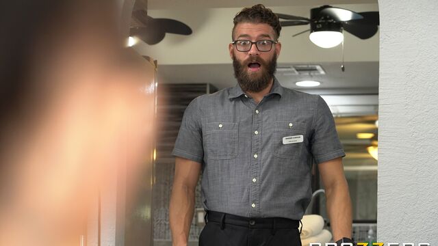 Joslyn James legs on shoulders bang