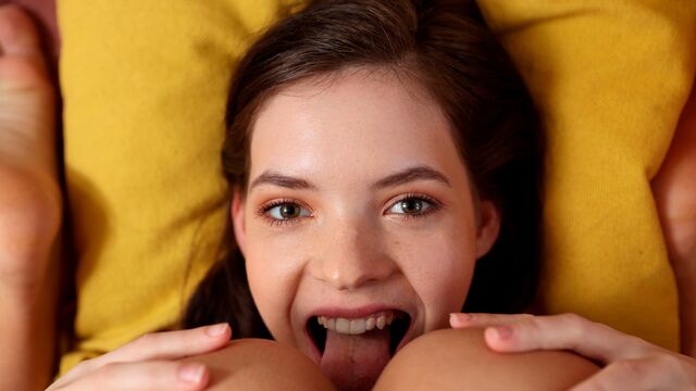 Anie Darling and Mia Trejsi mutual masturbation action