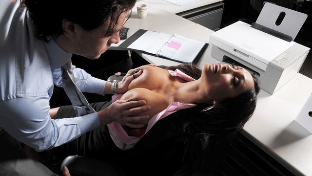 Priya Rai long legs movie