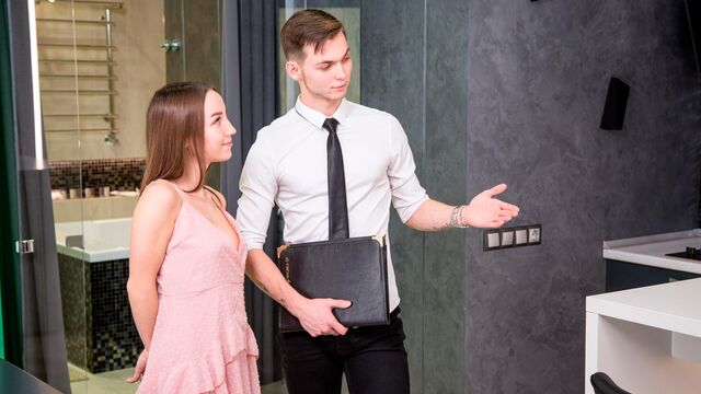 Kate Quinn medium size tits film