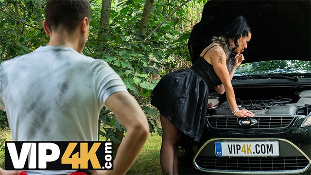 Texas Patti and Charlie Dean brunette scene