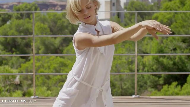 Baby Dream posing movie