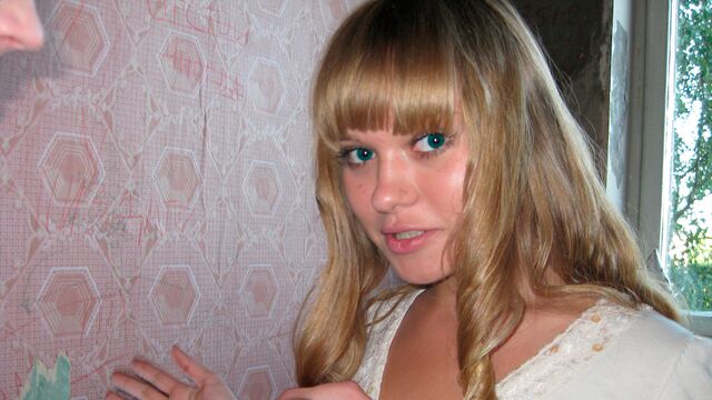 Nestee Shy teen (18+) bang