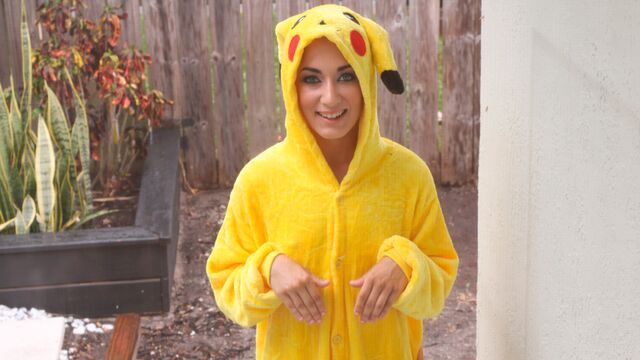 Freya Von Doom straight hair scene