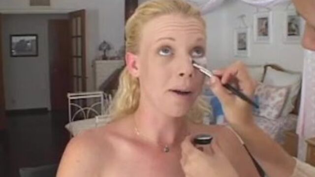 Freddie Elle masturbation video