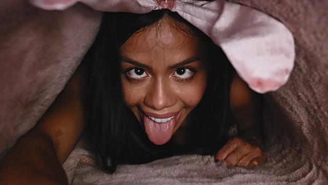 Canela Skin horny girl movie