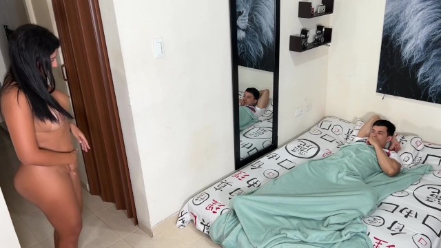 Lina Henao cornudo mirando action