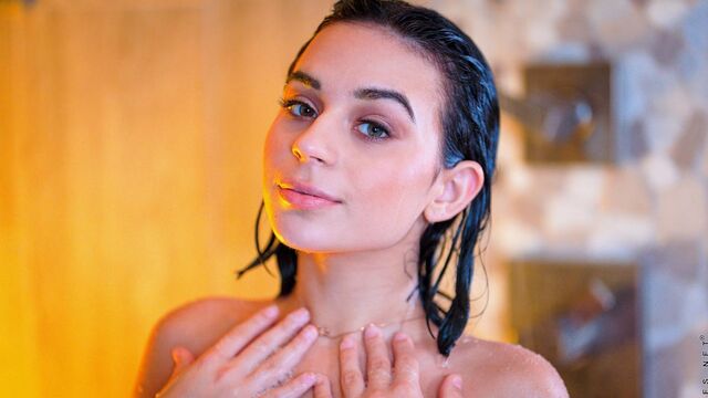 Aria Valencia skinny porn