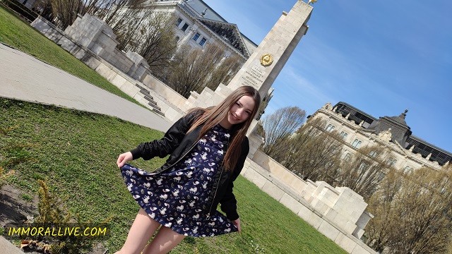 Kate Quinn and Kate Black squirting action