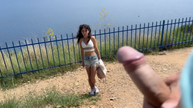 Katty West and DisDiger handjob cum bang