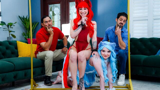 Harlow West and Raven Lane doggystyle bang