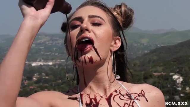 Isiah Maxwell interracial scene