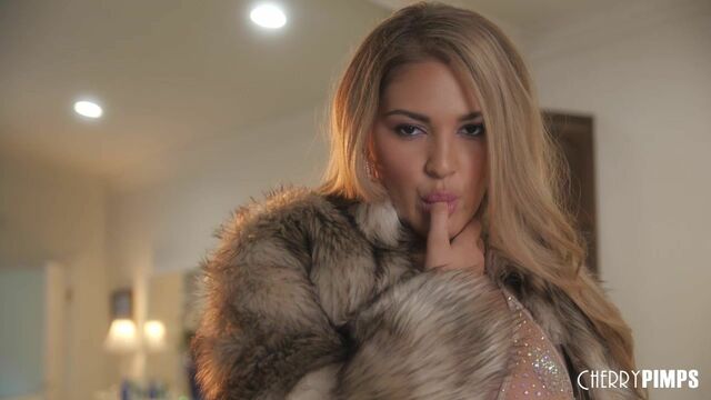 Alexis Tae blowjob bang