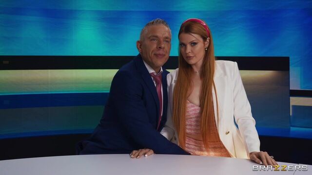 Elly Clutch long legs scene