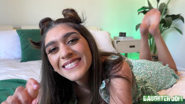 Aubry Babcock young (18+) scene