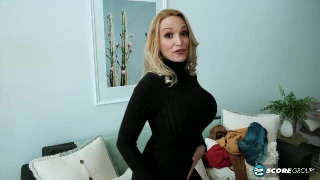 Billi Bardot big ass action