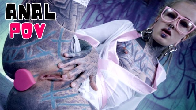 Anuskatzz and Lily Lu goth action