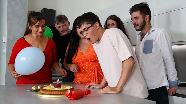 Fiona Sweetyx, Christina Santes and Yvette Moore blowjob screw