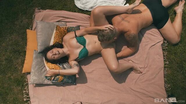 Belle OHara teen (18+) action