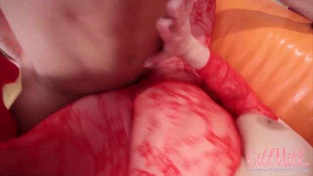 Chloe Amour and Nade Nasty pretty girl bang